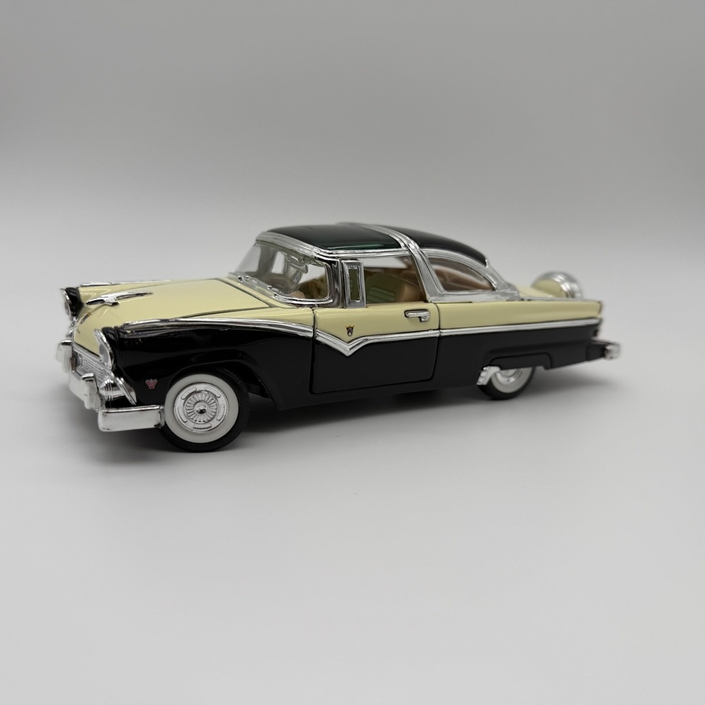 SUNNYSIDE 1955 FORD FAIRLANE CROWN VICTORIA WHITE/BLACK 1:24 SCALE DIE CAST